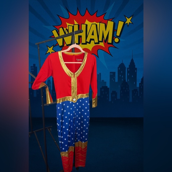 Women’s Tipsy Elves Superwoman Costume - Picture 1 of 4